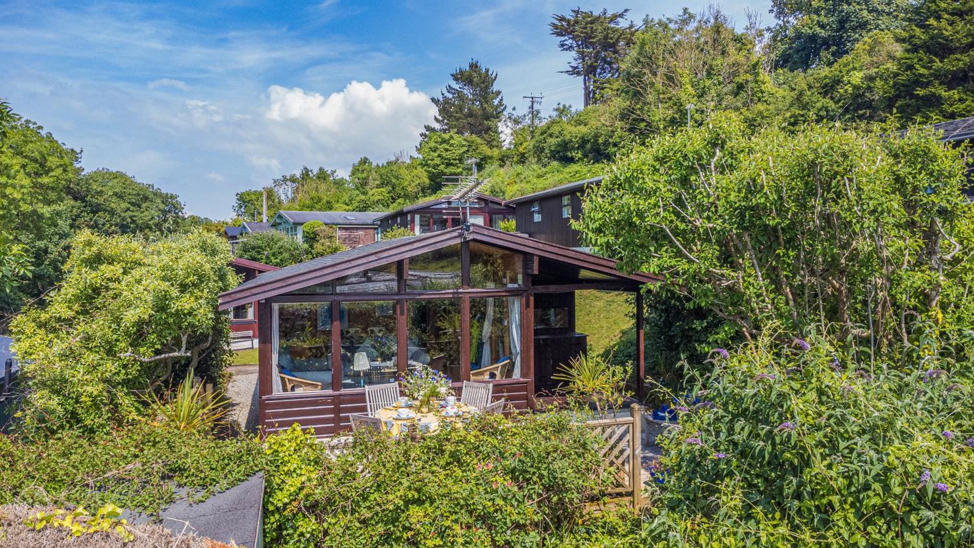 Scandinavian Style Lodge In Rock Уейдбридж Екстериор снимка