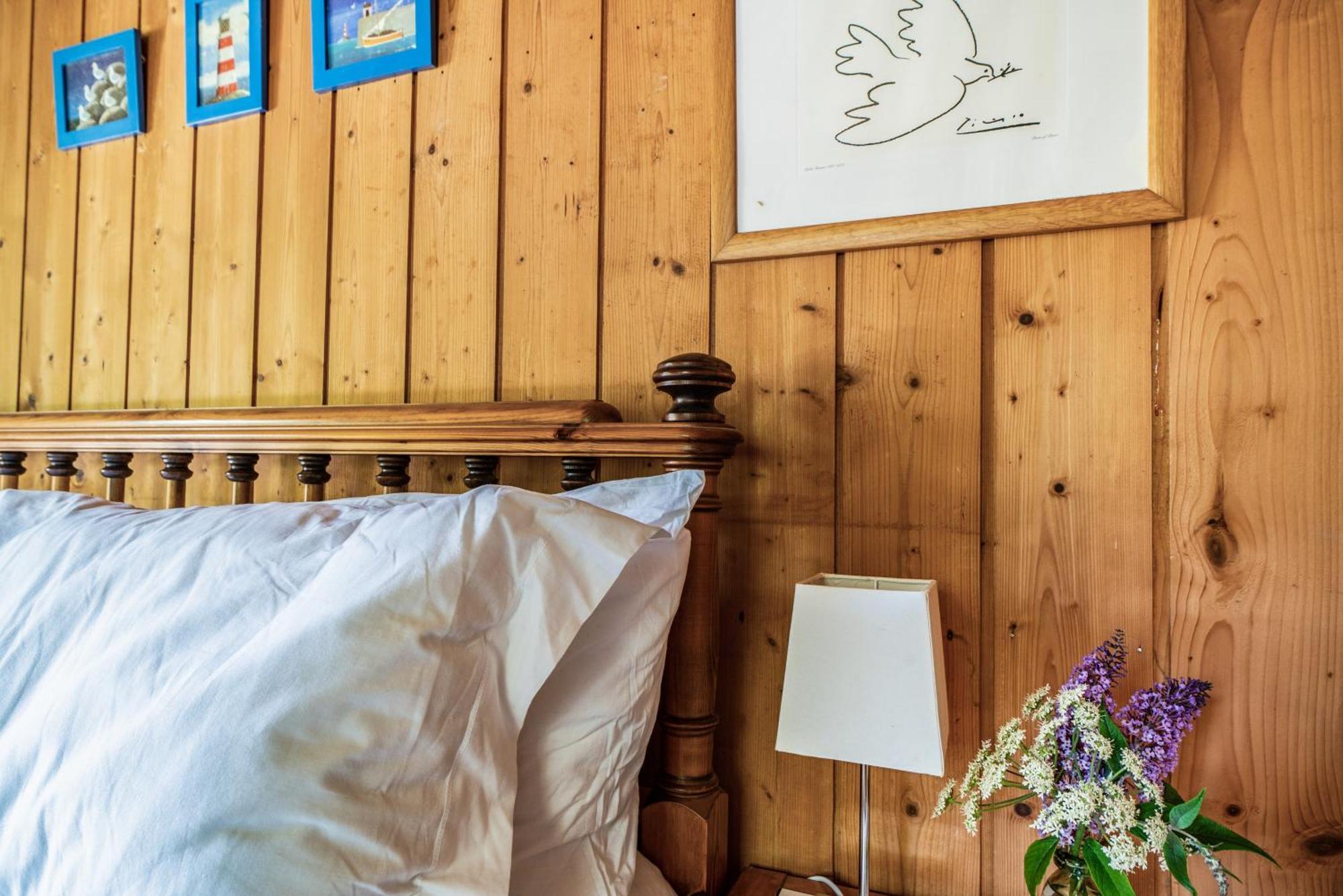 Scandinavian Style Lodge In Rock Уейдбридж Екстериор снимка