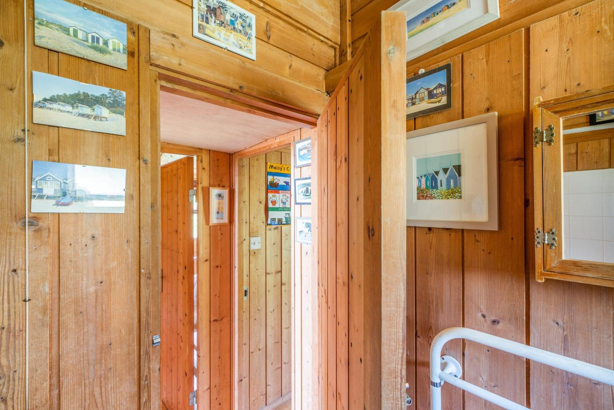 Scandinavian Style Lodge In Rock Уейдбридж Екстериор снимка